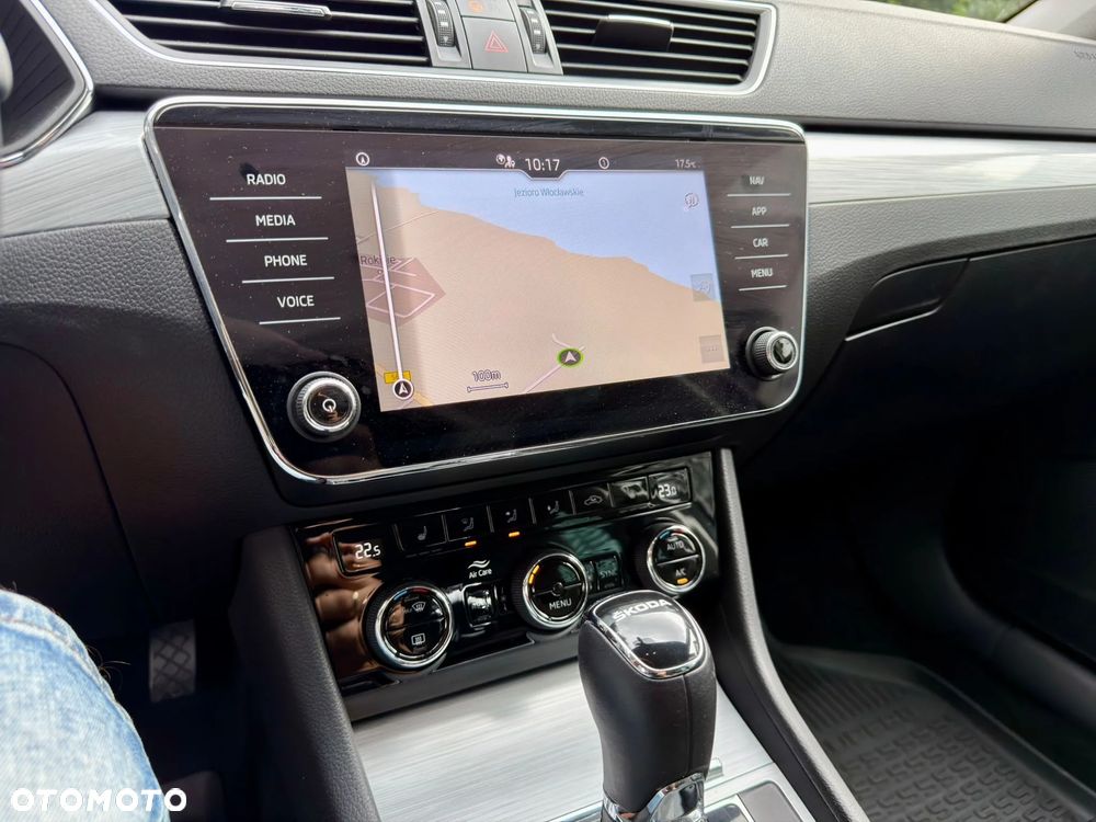 Skoda Superb 2.0 TDI SCR Ambition DSG - 29
