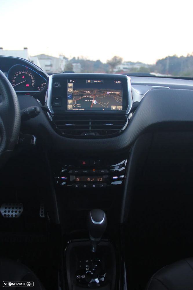 Peugeot 2008 PureTech 110 Stop&Start EAT6 Crossway - 11