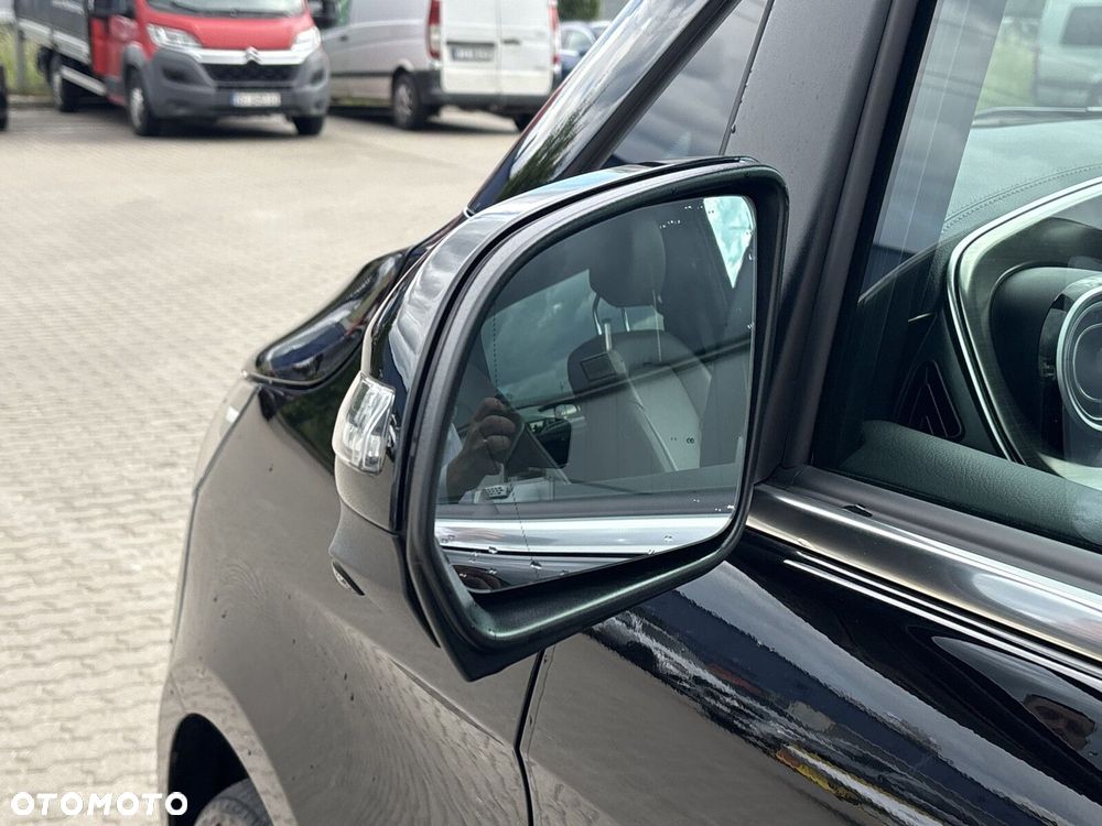 Mercedes-Benz Klasa V 300 d 4-Matic 9G-Tronic Exclusive (d³ugi) - 12