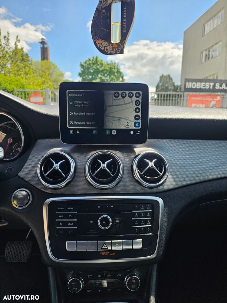 Mercedes-Benz GLA - 16