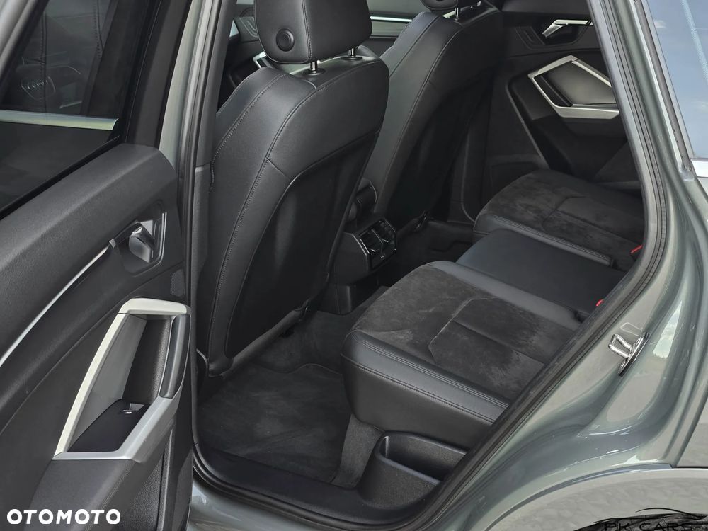 Audi Q3 40 TDI Quattro S Line S tronic - 32