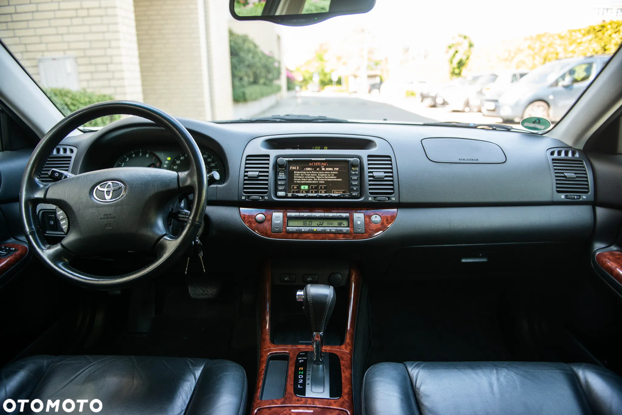 Toyota Camry 3.0 V6 - 27