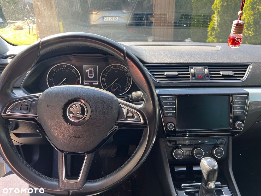 Skoda Superb 1.6 TDI Ambition DSG - 14