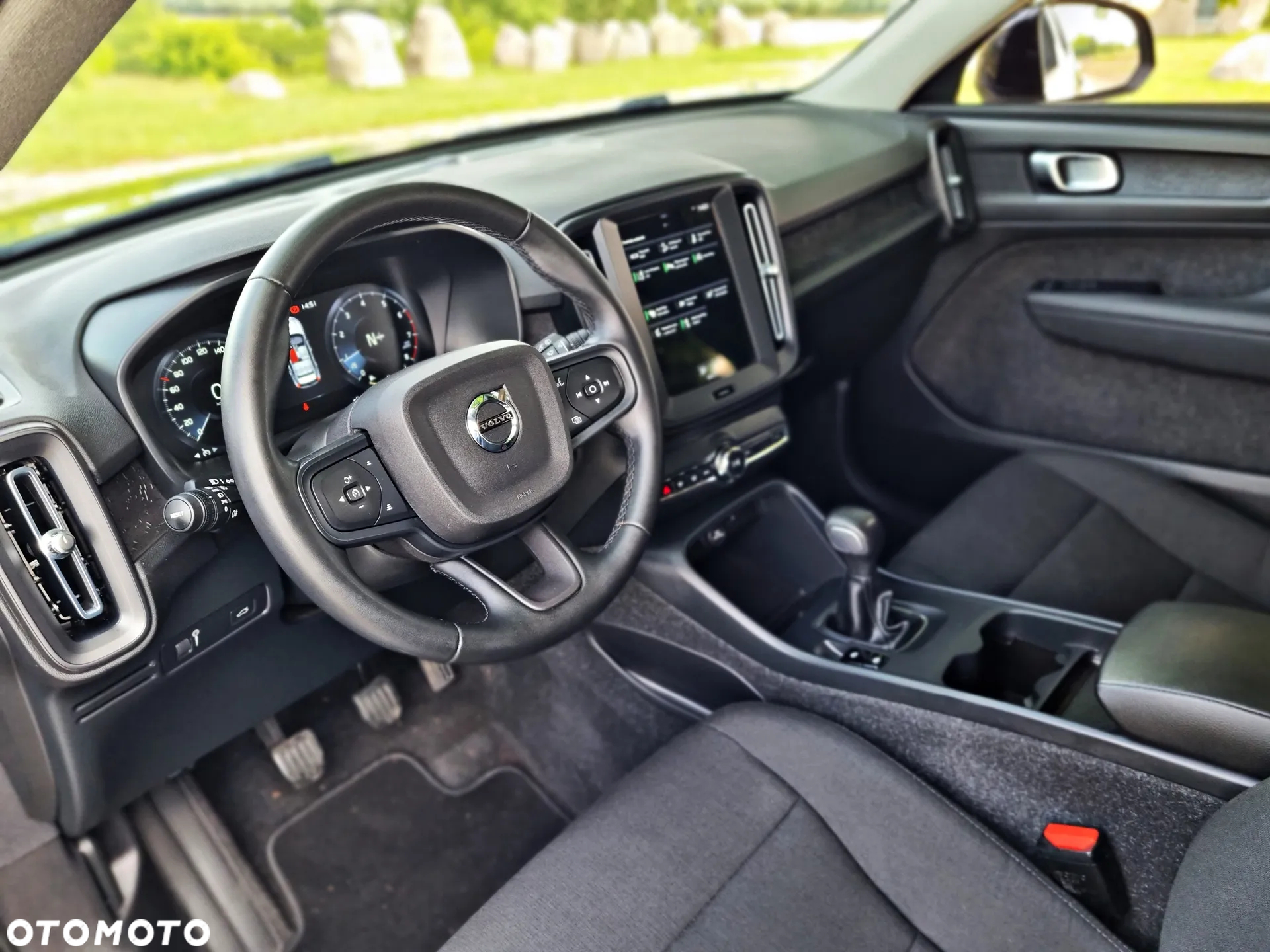 Volvo XC 40 T2 Momentum - 25
