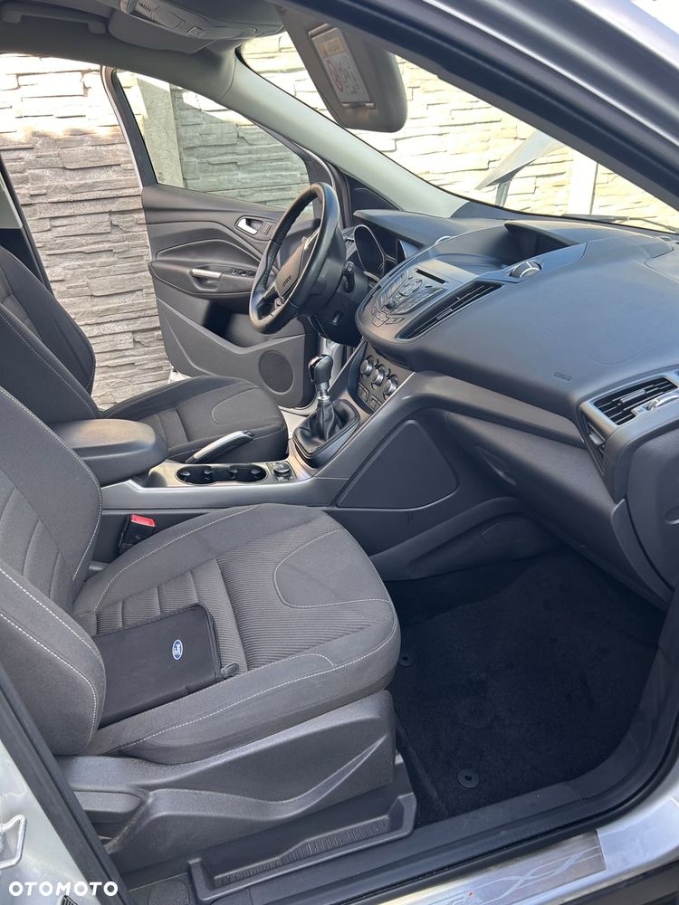 Ford Kuga - 23