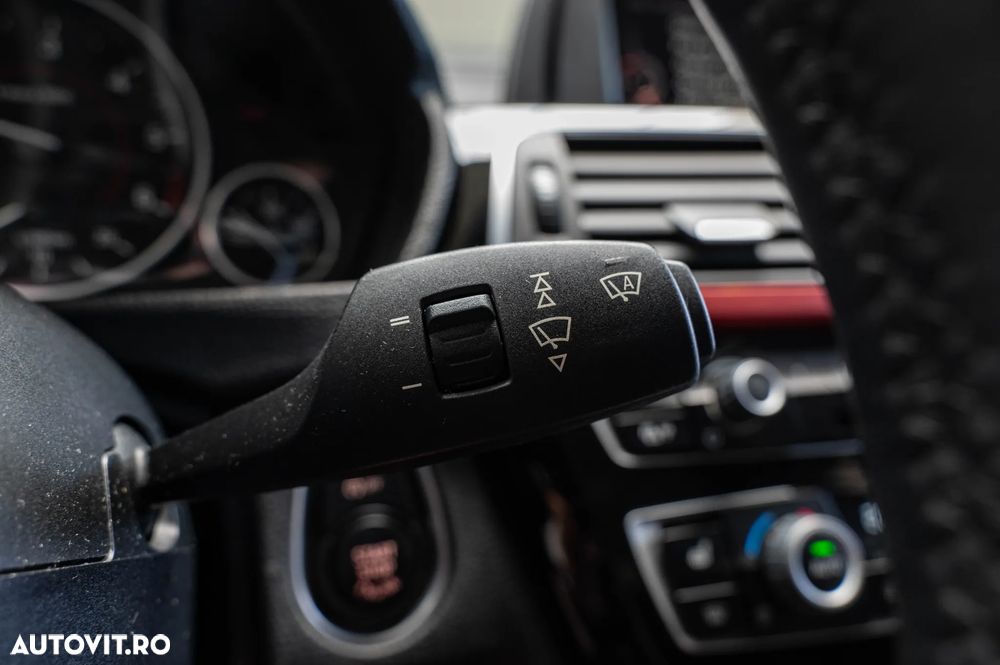 BMW Seria 3 325d Aut. Sport Line - 26