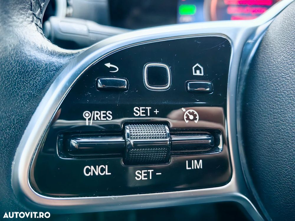 Mercedes-Benz A 250 e 8G-DCT - 26