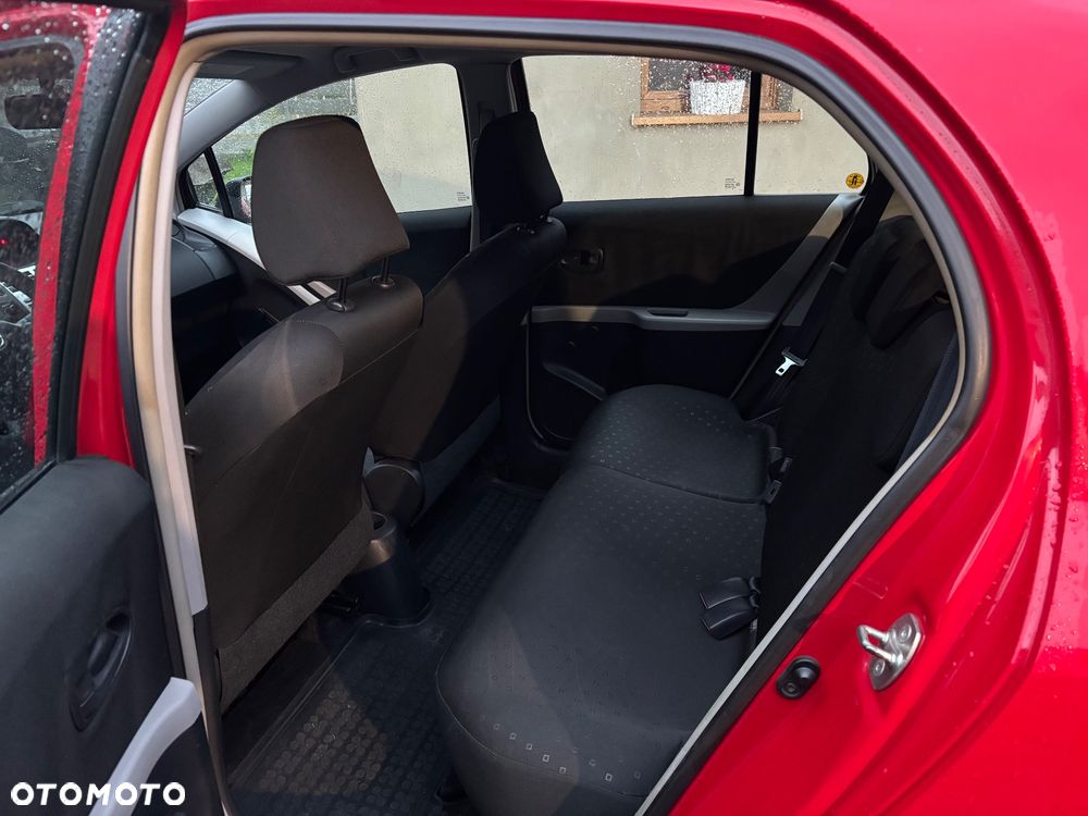 Toyota Yaris - 16
