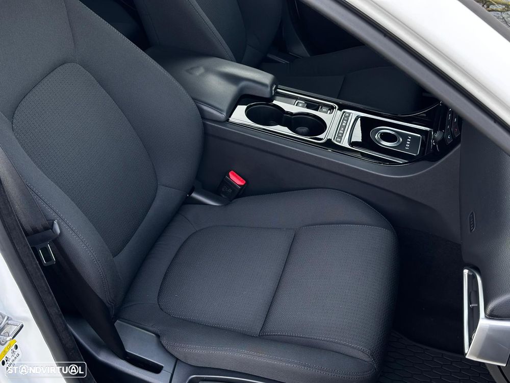 Jaguar XE 20d Aut. Pure - 37