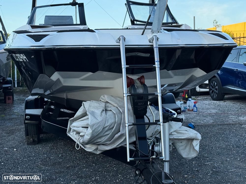 Malibu 22 MXZ - 5