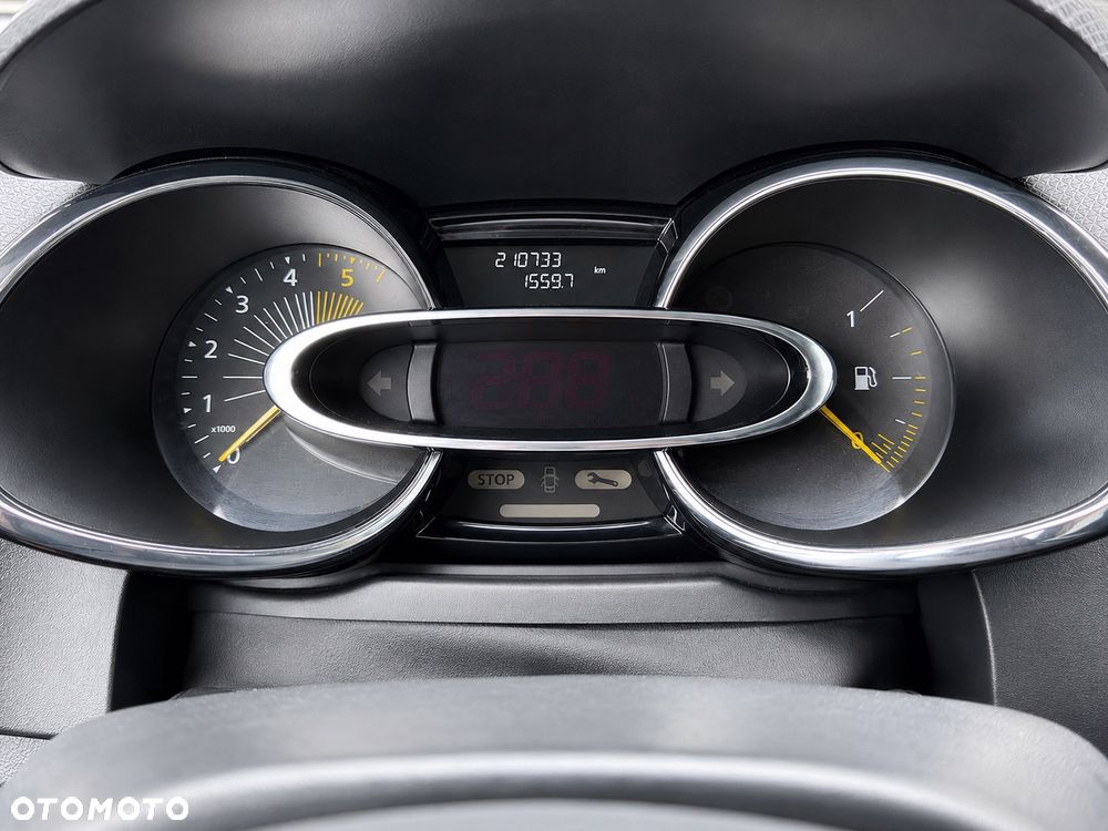 Renault Clio - 12