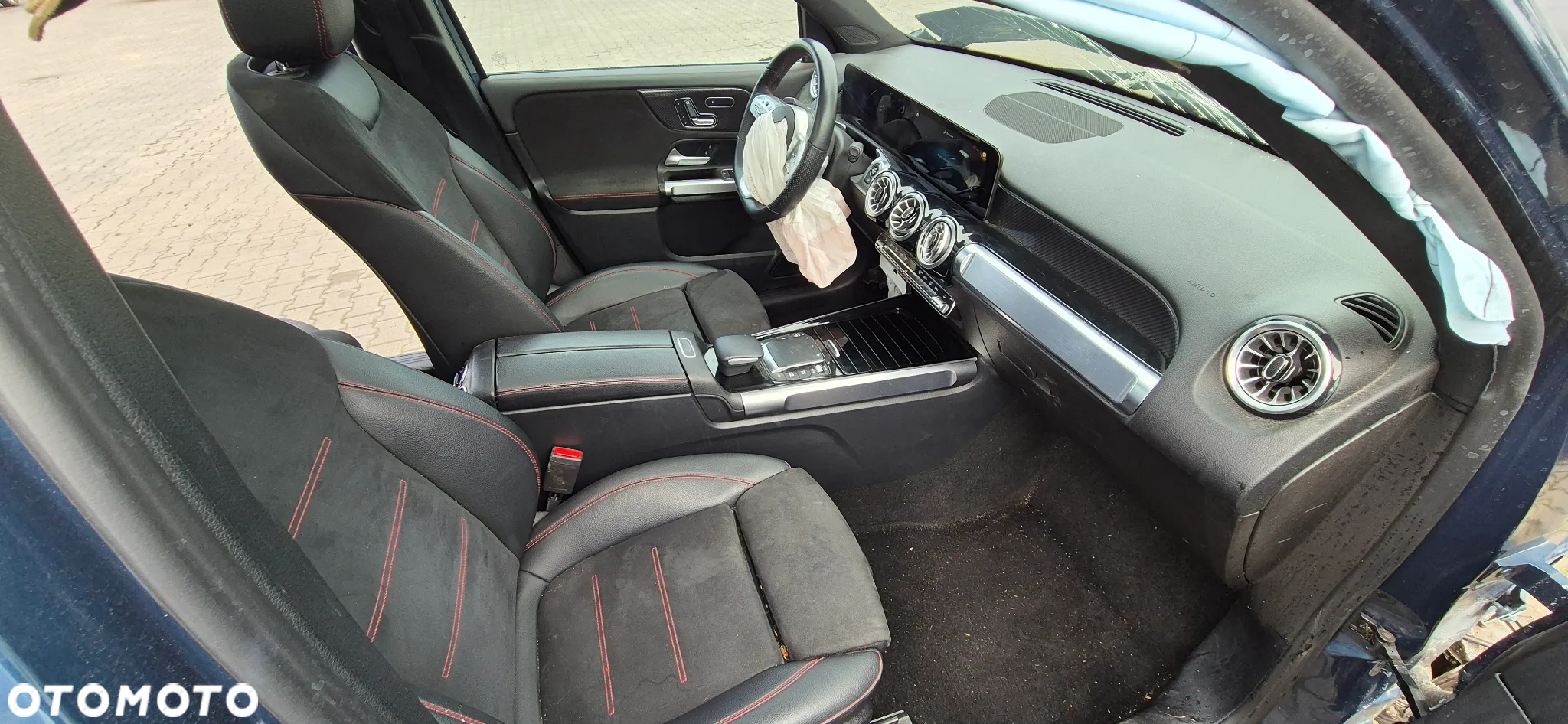 Mercedes-Benz GLB 200 d 4-Matic AMG Line 8G-DCT - 32