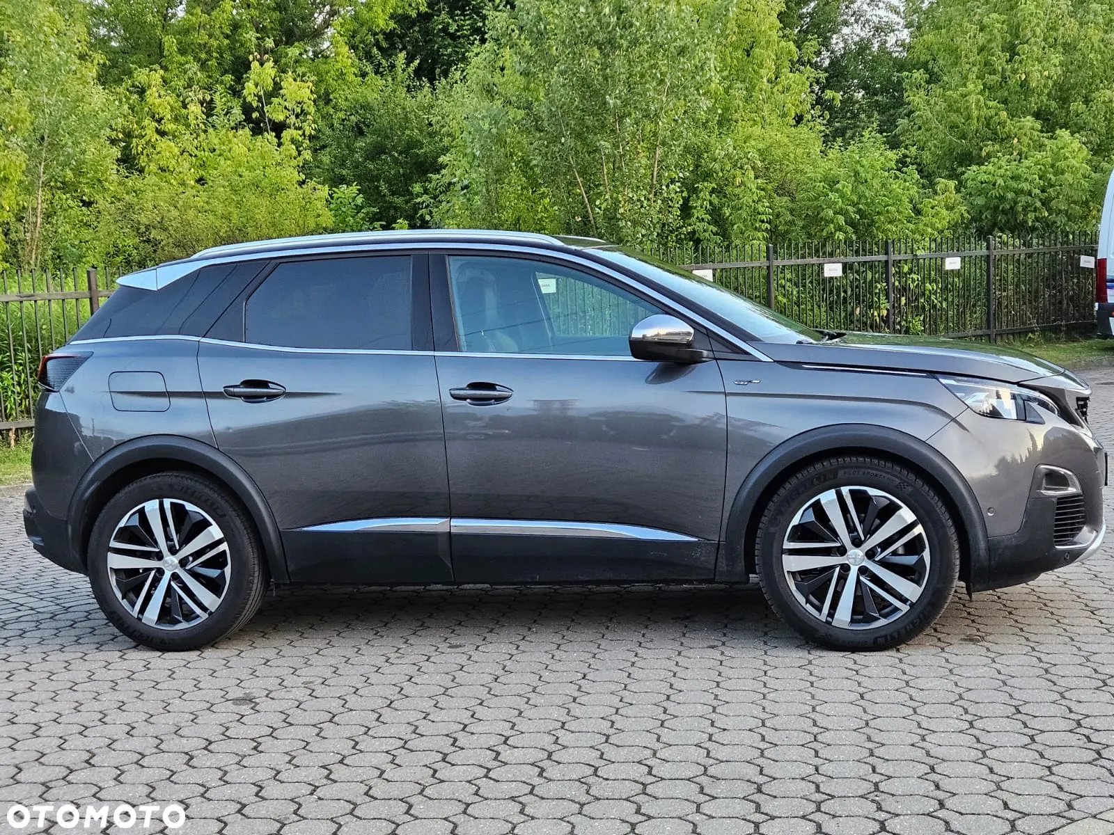 Peugeot 3008 BlueHDi 180 Stop & Start EAT8 GT - 4