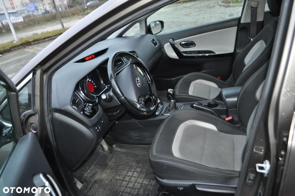 Kia Ceed 1.6 CRDi 128 Spirit - 19