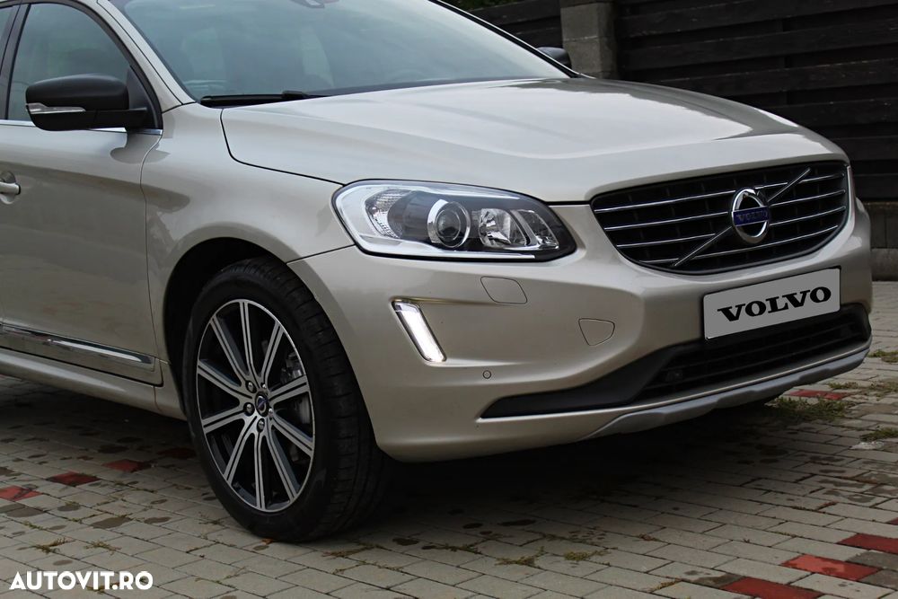Volvo XC 60 D5 AWD Geartronic Summum - 17