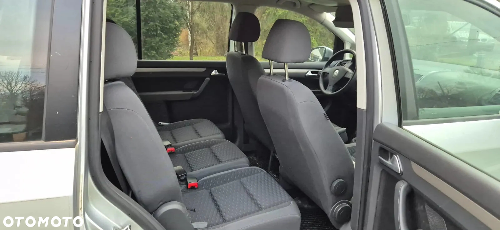 Volkswagen Touran - 17