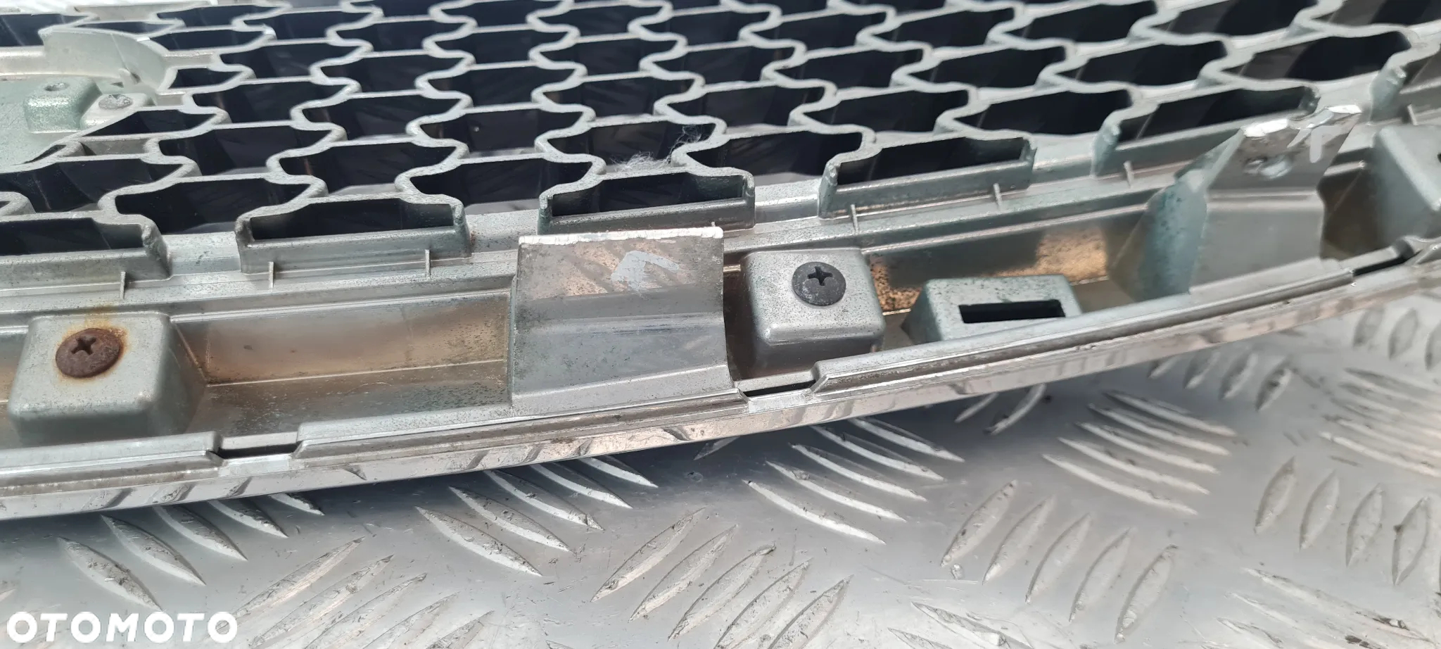 Ssangyong Actyon Sports II Grill Atrapa - 15