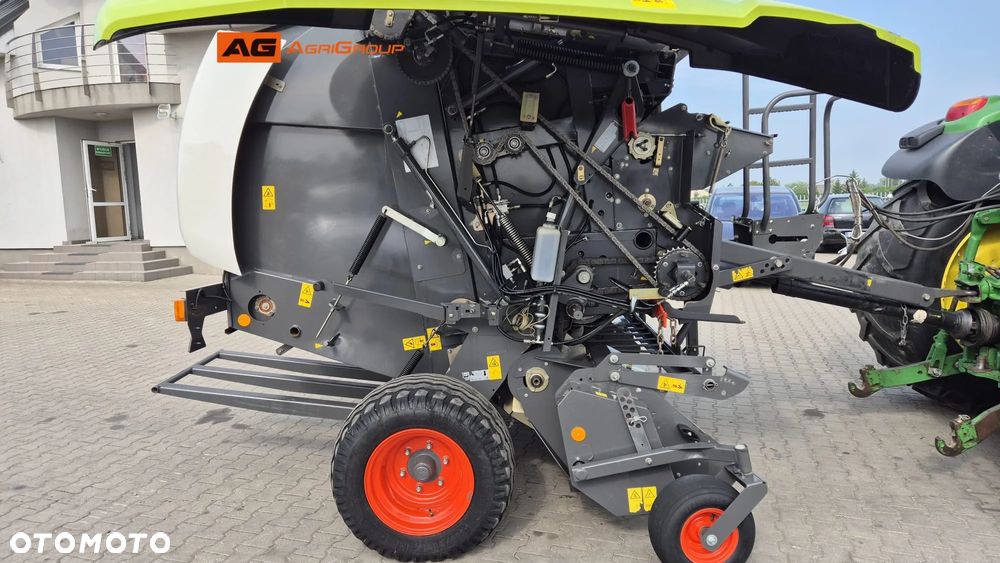 Claas VARIANT 380RF 2012R - 9