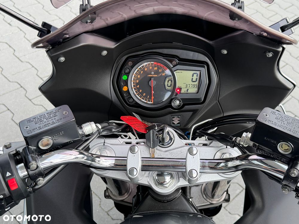 Suzuki GSX - 24