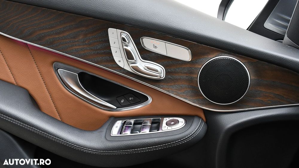 Mercedes-Benz GLC 300 e 4Matic 9G-TRONIC - 28