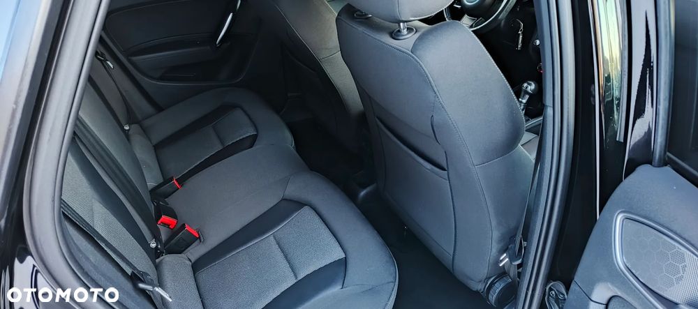 Audi A1 Sportback 1.4 TFSI S tronic S line Sportpaket - 27