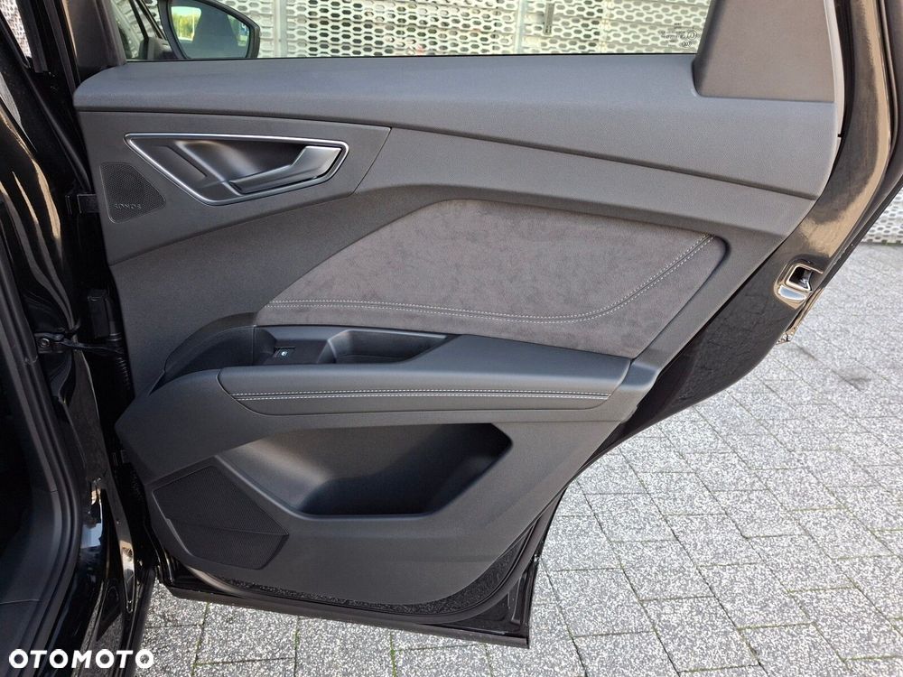 Audi Q4 e-tron - 20