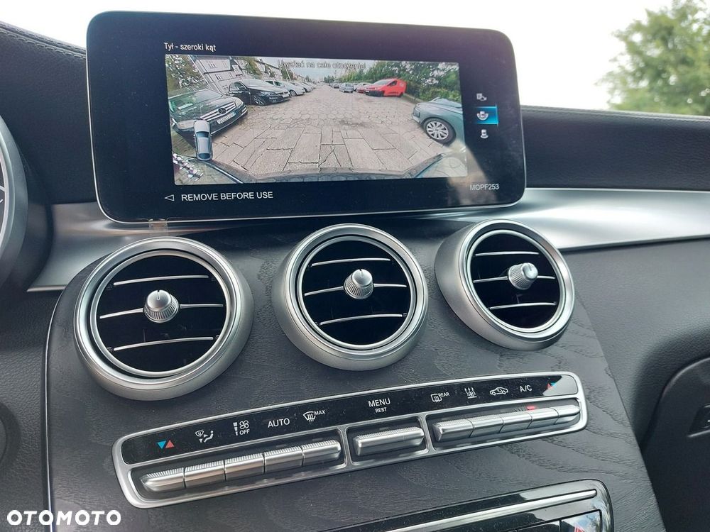 Mercedes-Benz GLC - 31