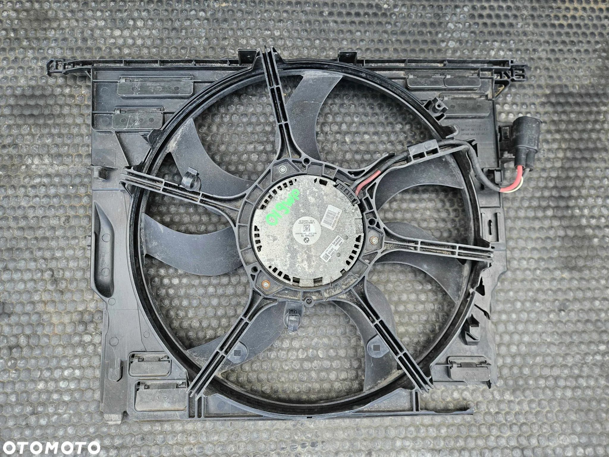 Obudowa Wentylator Wiatrak Chlodnicy 3.0 D BMW 5 F10 F11 - 1