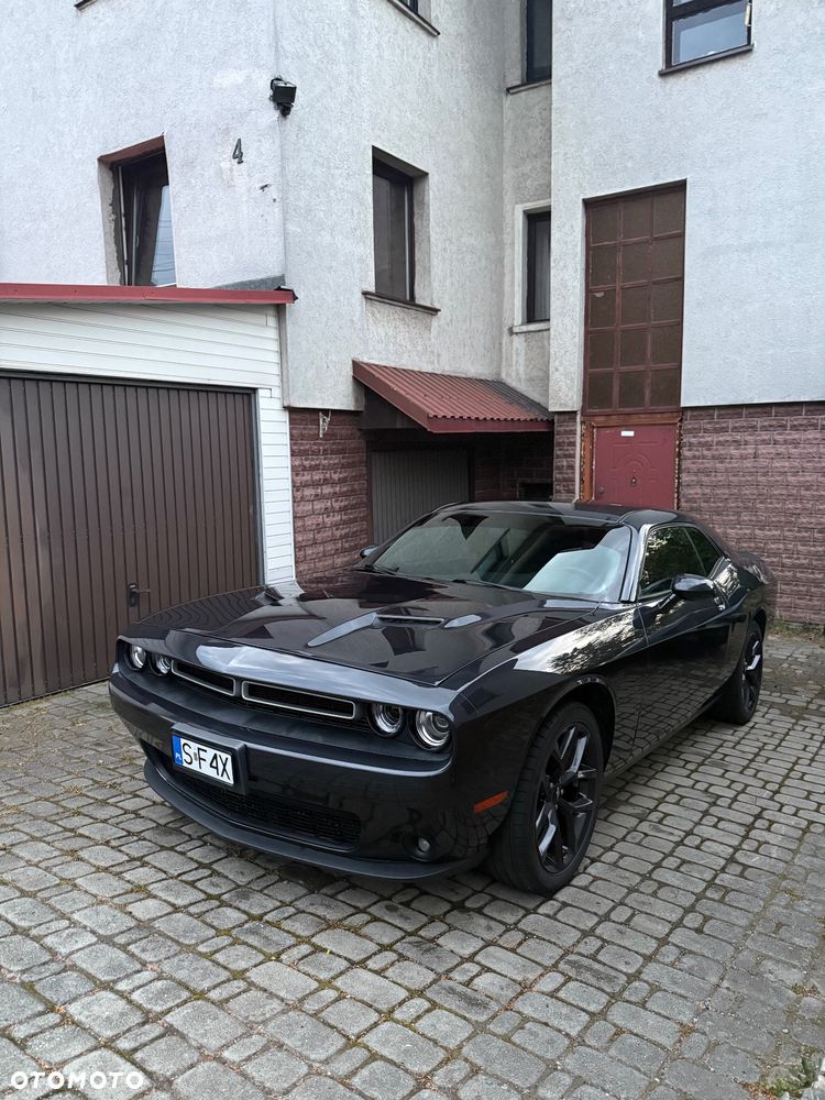 Dodge Challenger - 33