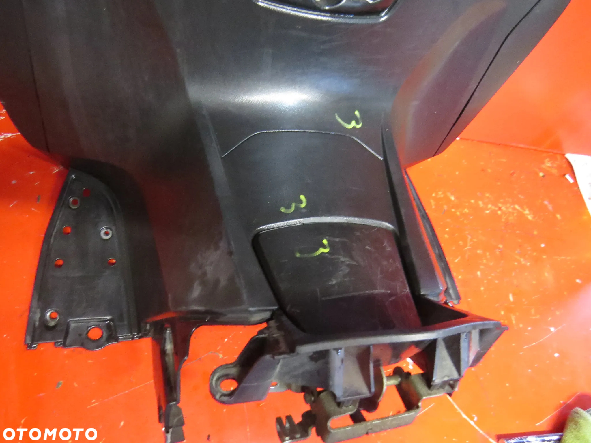 HONDA FORZA FSS 125 2019 kokpit wypełnienie osłona schowek - 2