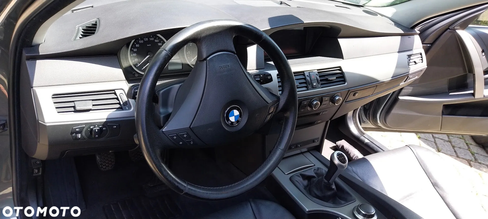 BMW Seria 5 523i - 31