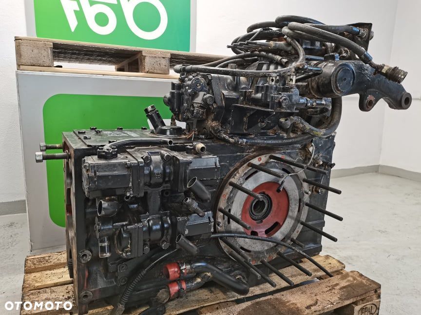 Napęd pompy hydraulicznej Hurlimann 6190 - 9