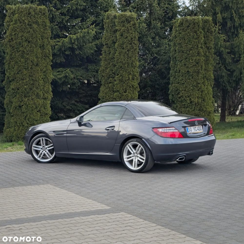Mercedes-Benz SLK 200 (BlueEFFICIENCY) 7G-TRONIC - 23