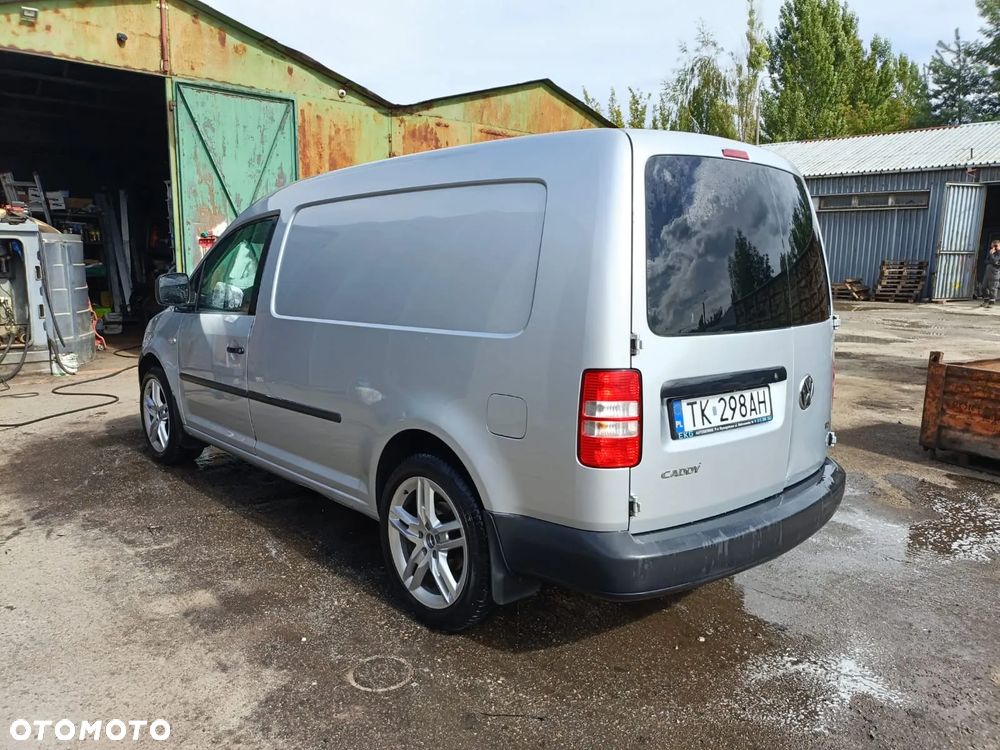 Volkswagen Caddy Maxi - 4