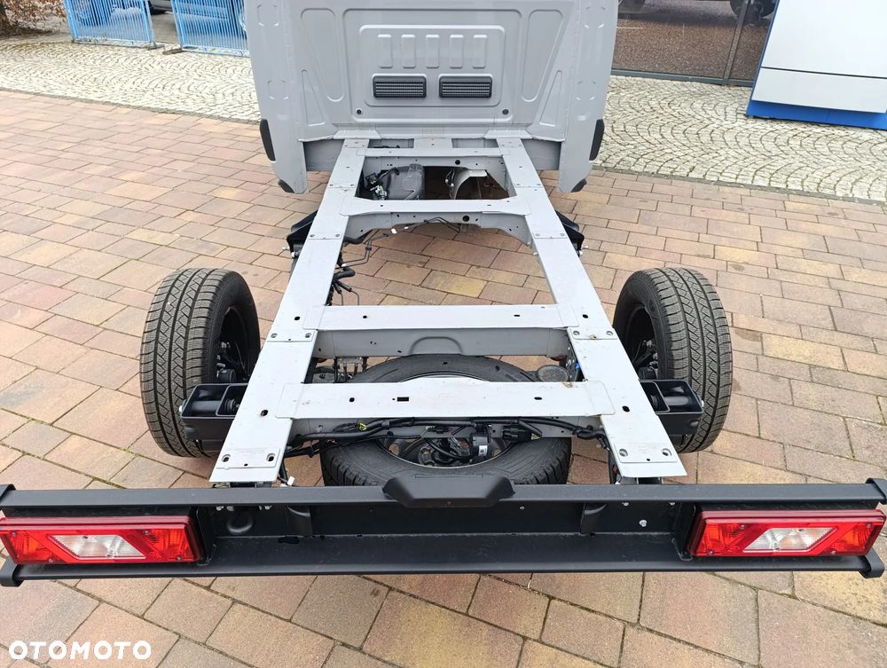 Ford Transit podwozie brygadowe - 10