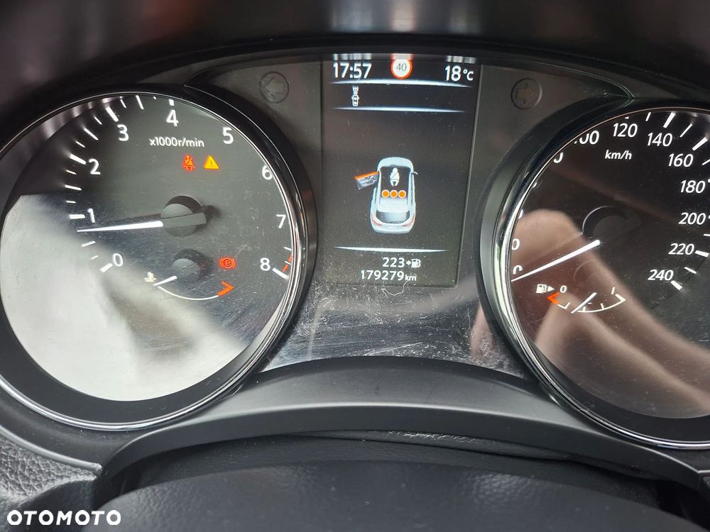 Nissan Qashqai 1.2 DIG-T N-Vision - 9