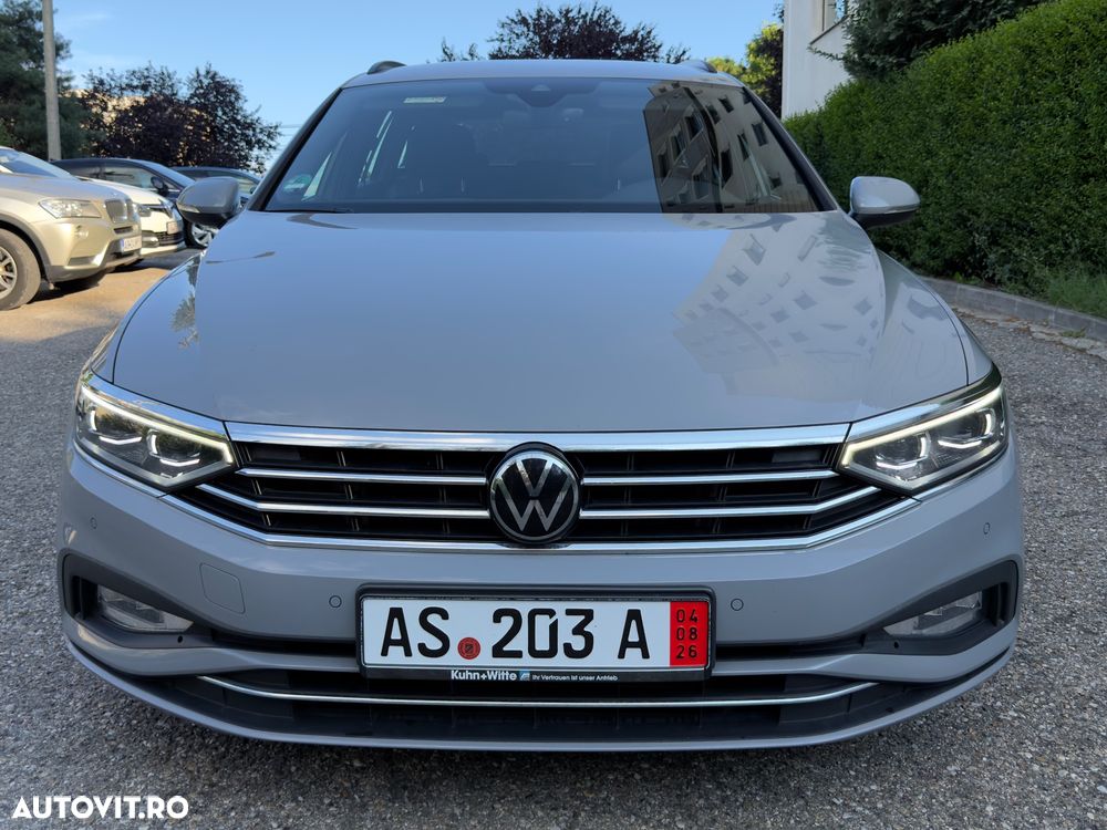 VOLKSWAGEN Passat 2023