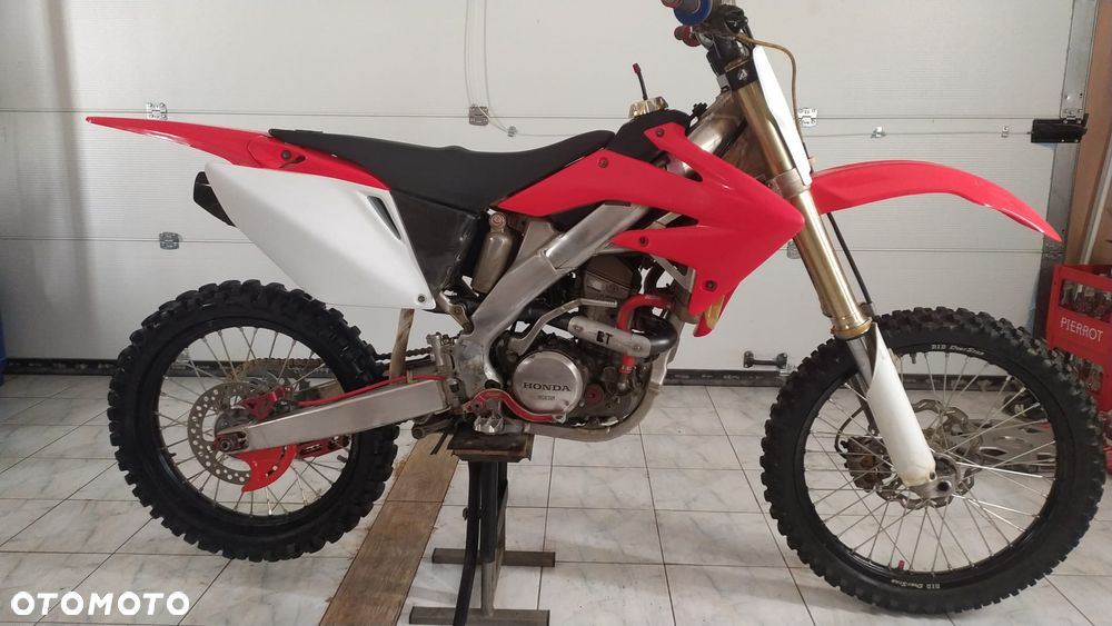 Honda CRF - 1