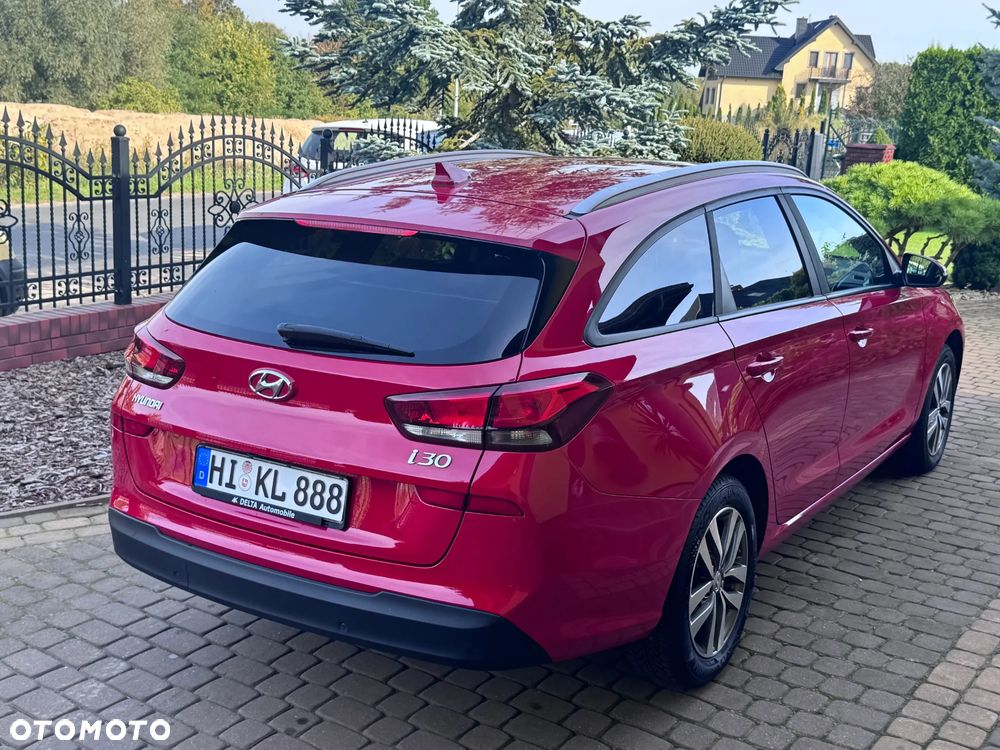 Hyundai i30 i30cw 1.4 Intro Edition - 4