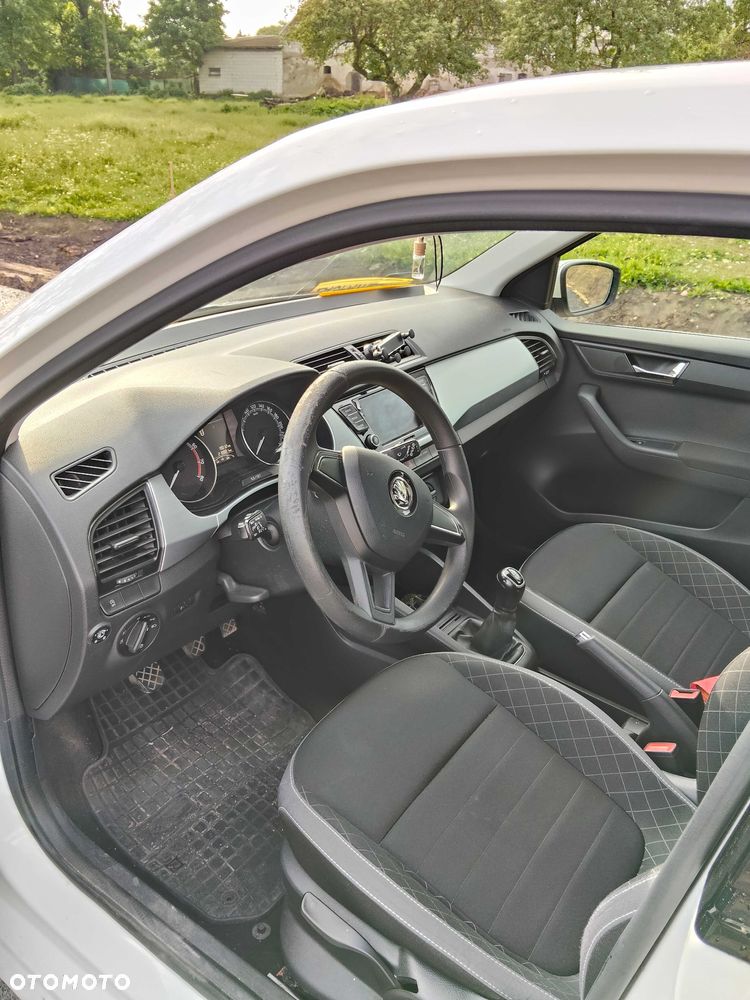 Skoda Fabia - 5
