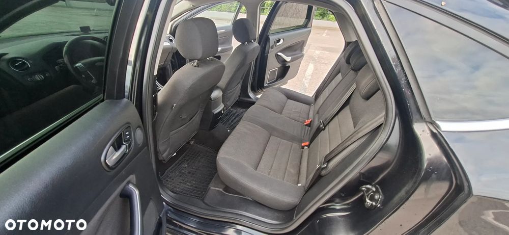 Ford Mondeo 2.0 TDCi Ambiente - 5