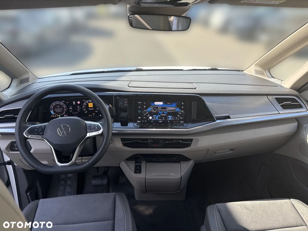 Volkswagen Multivan - 15