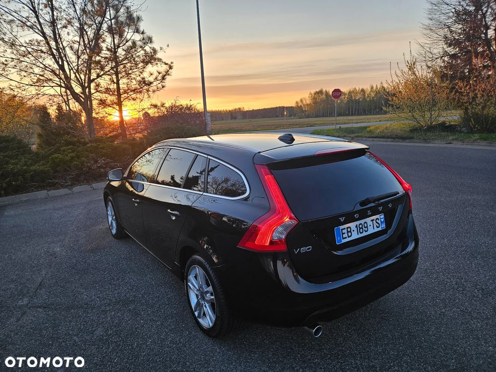 Volvo V60 DRIVe Summum - 15