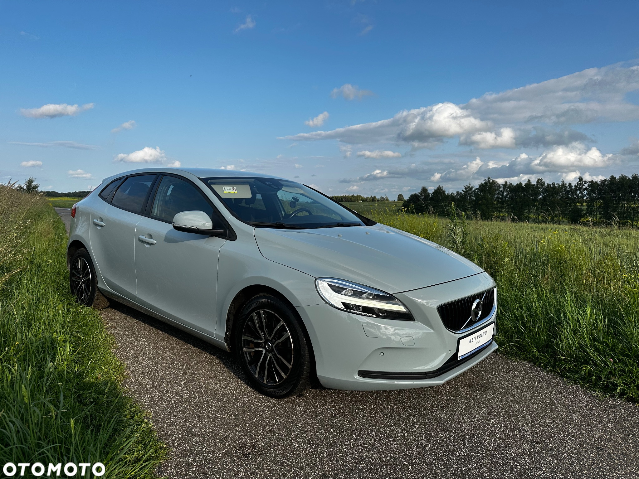Volvo V40 D2 Drive-E Momentum - 2