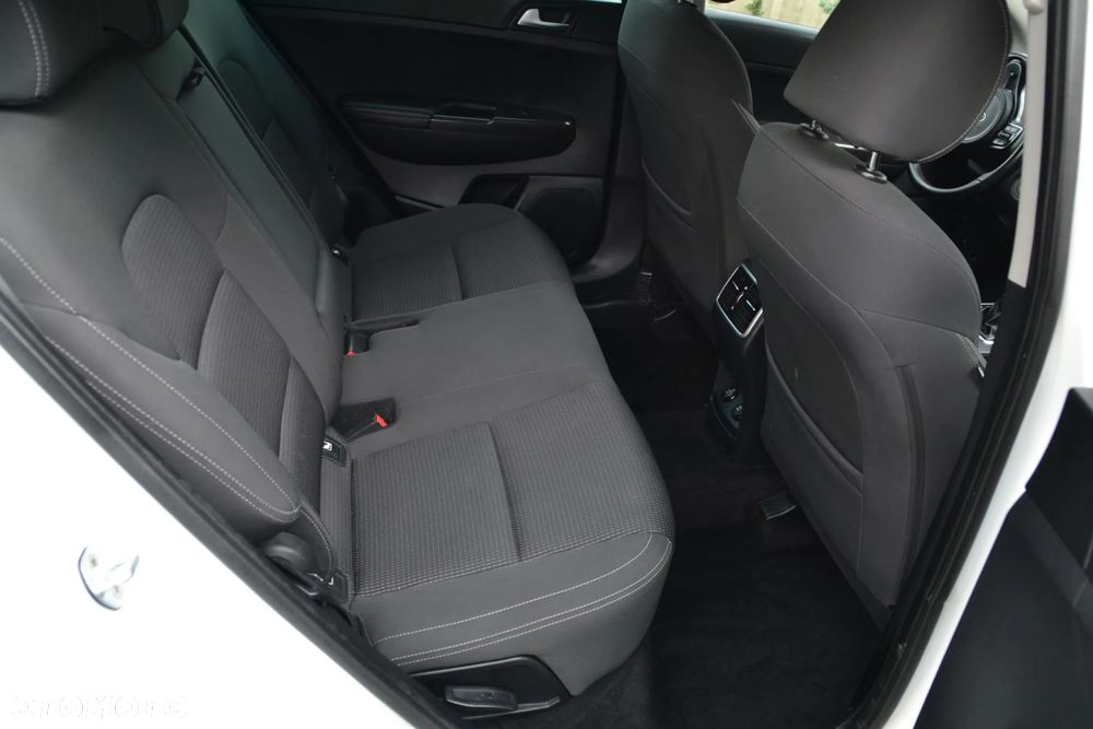 Kia Sportage 1.6 GDI 2WD DREAM-TEAM EDITION - 27