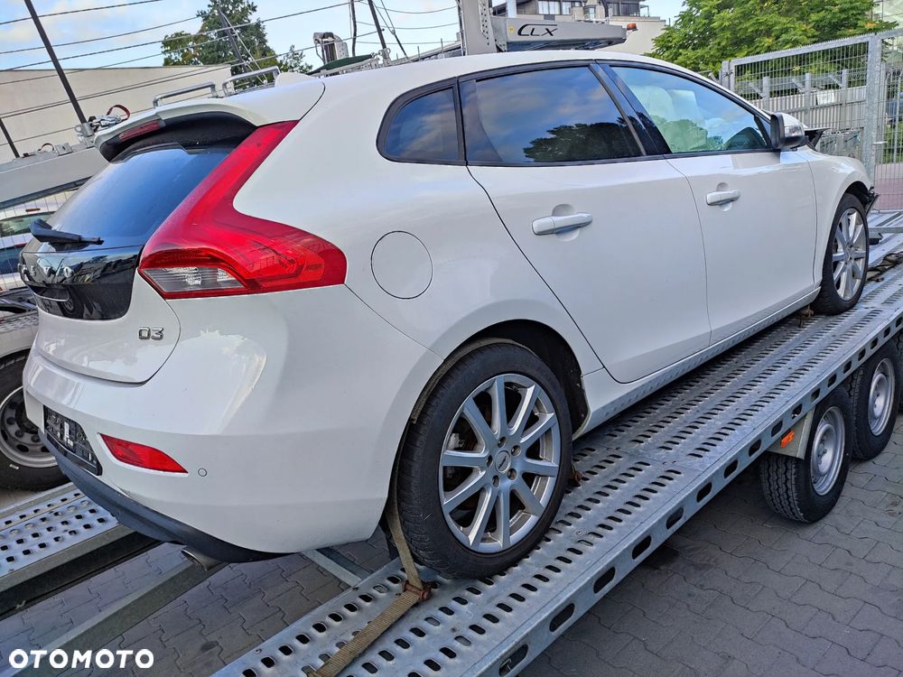 Volvo V40 D3 Kinetic - 6