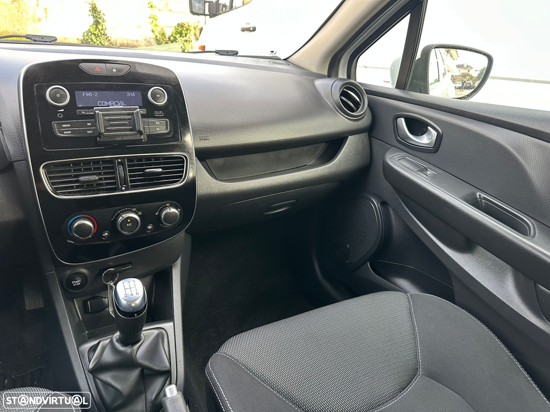 Renault Clio 1.5 dCi Zen - 9
