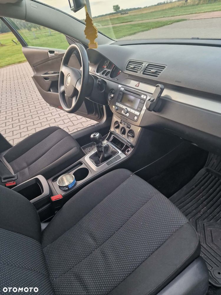Volkswagen Passat 1.9 TDI Comfortline - 7