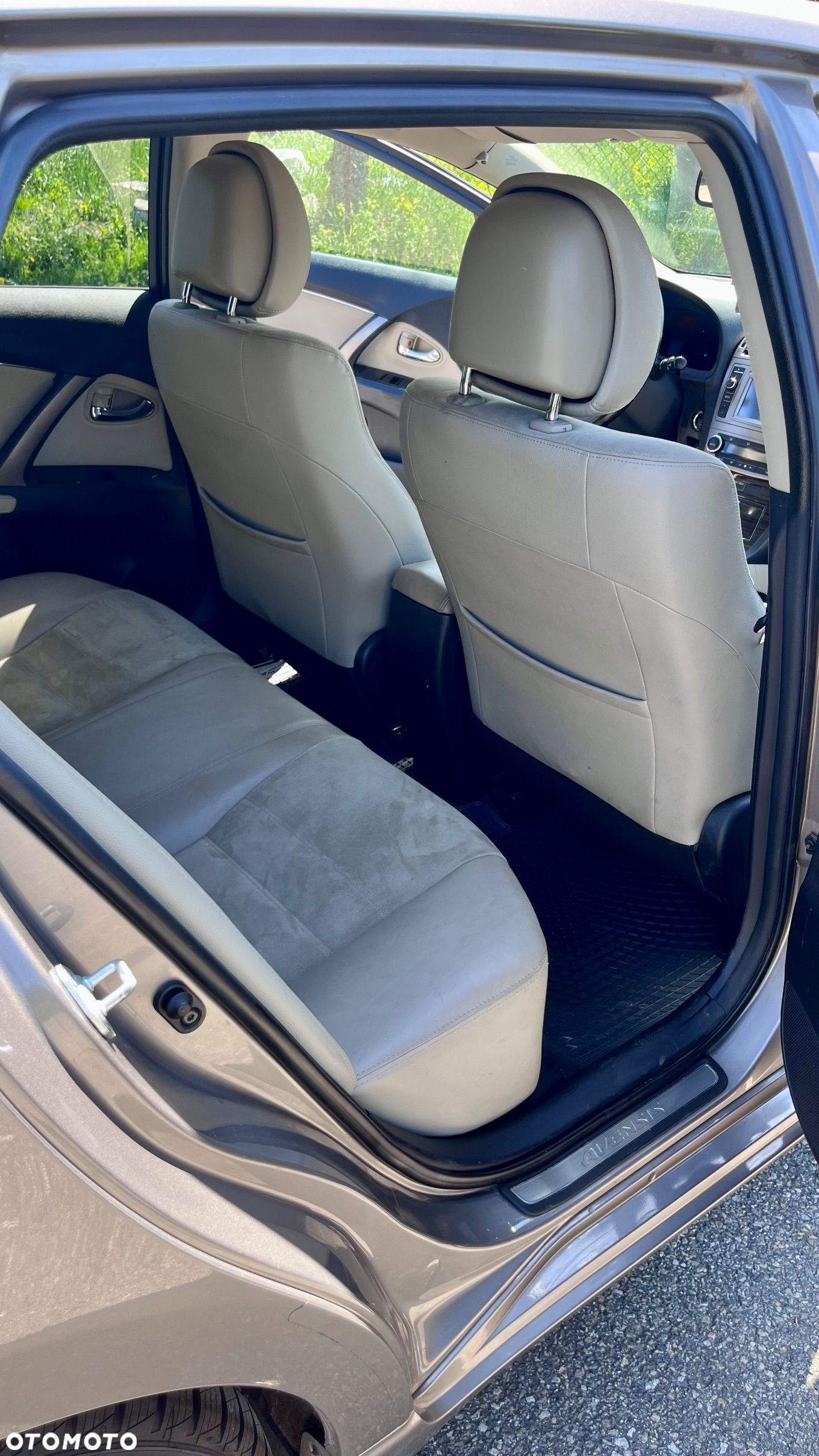 Toyota Avensis 2.2 D-CAT Premium - 5