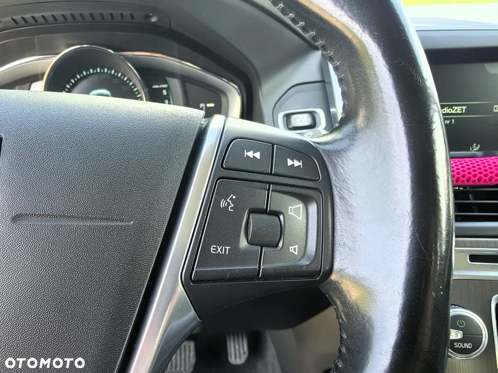 Volvo XC 60 D4 Geartronic Momentum - 22